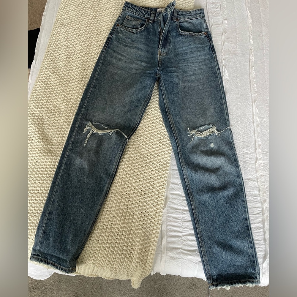 Zara ripped mom jeans